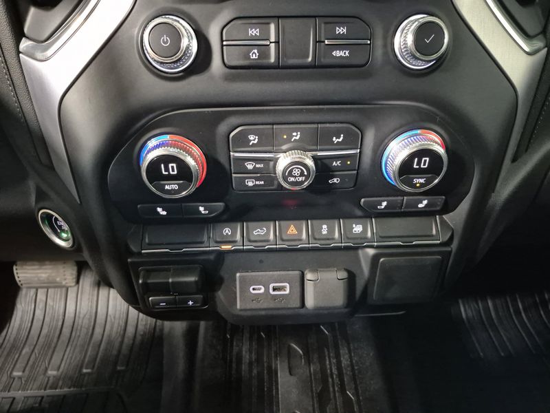 Used 2021 GMC Sierra 1500 ElevationImage 29