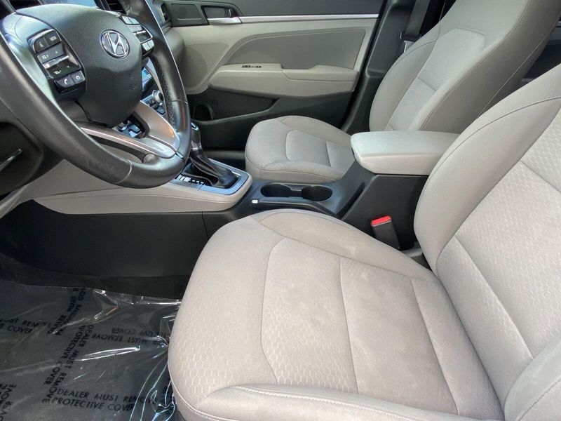 2019 Hyundai Elantra Value EditionImage 17