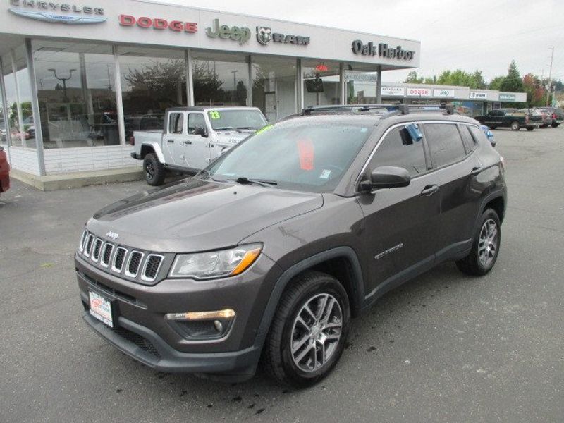 2018 Jeep Compass LatitudeImage 2