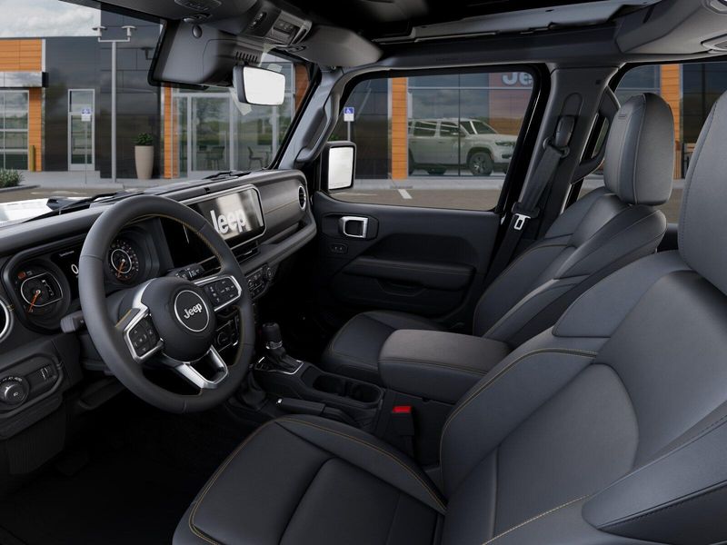 New 2026 Jeep Wrangler 4-door SaharaImage 40