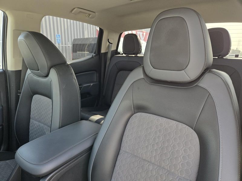 Used 2018 Chevrolet Colorado 4WD Crew Cab 128.3 Z71