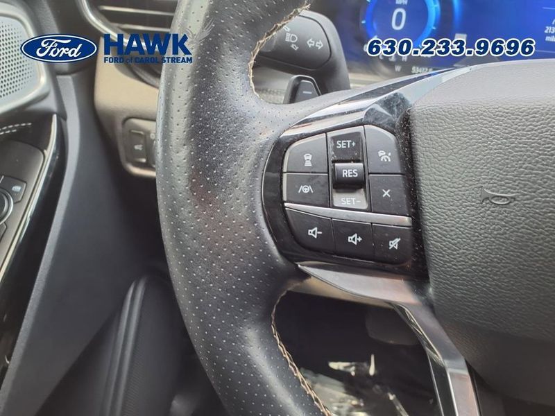 2022 Ford Explorer ST photo 14