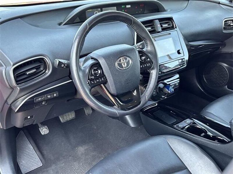 2019 Toyota Prius LImage 17