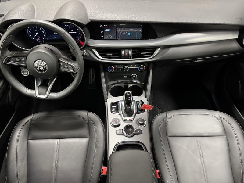 2024 Alfa Romeo Stelvio Ti AWD w/Activ AsstImage 18