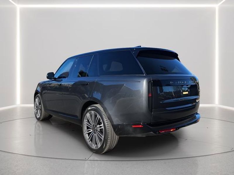 Used 2023 Land Rover Range Rover SE