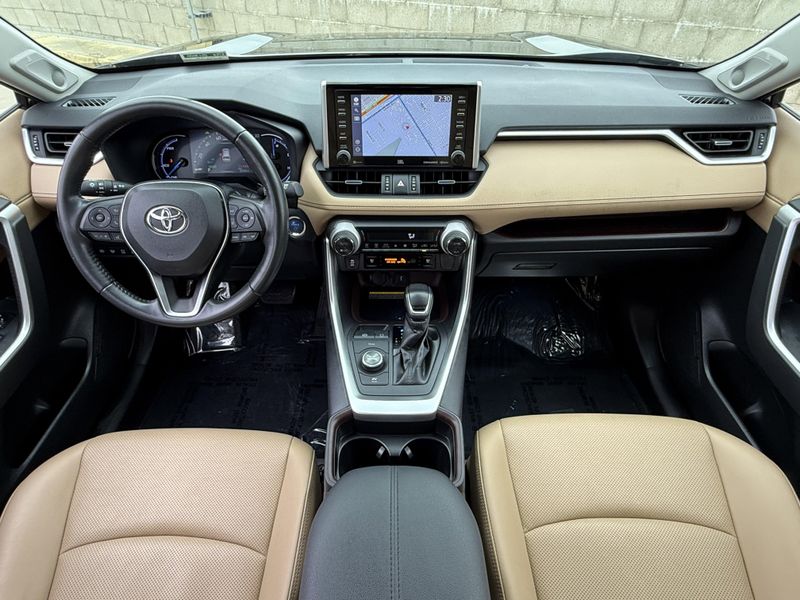 2021 Toyota RAV4 Hybrid LimitedImage 31