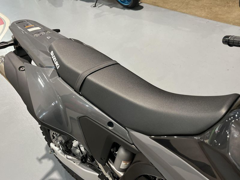 2025 Suzuki DR-Z4S Image 12