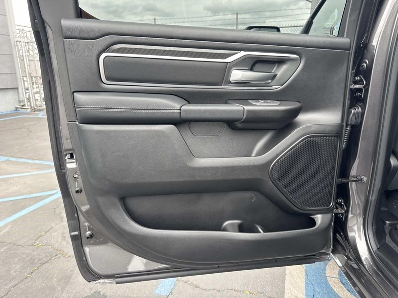New 2026 RAM 1500 Big Horn Crew Cab 4x2 5'7' Box