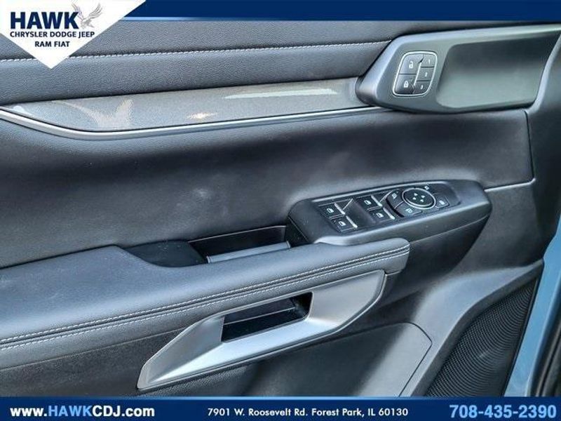 2024 Ford Ranger Lariat photo 12