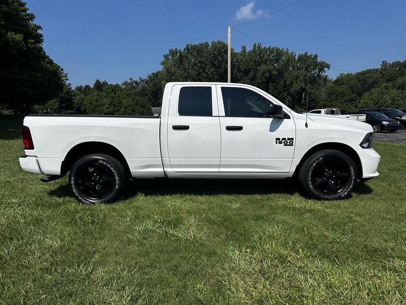 2021 Ram 1500 Classic Big Horn photo 2