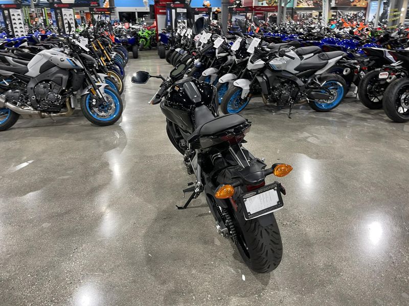 Used 2016 Yamaha FZ-07 Image 11