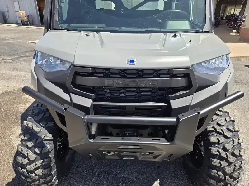 NEW 2027 POLARIS RANGER CREW XP 1000 CAB Image 9