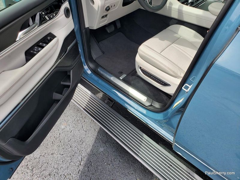 2026 Jeep Grand Wagoneer L Summit Obsidian 4x4
