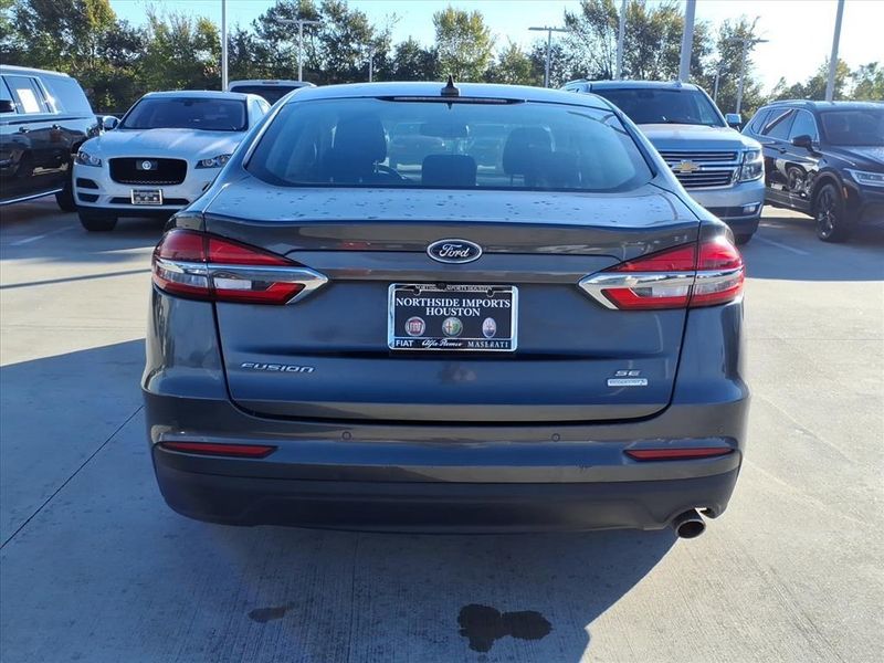 Used 2019 Ford Fusion SEImage 6