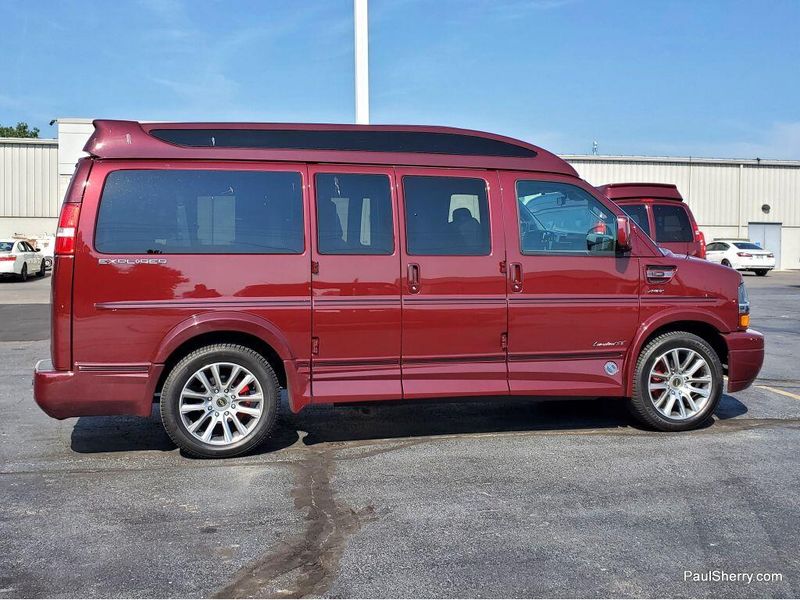 2024 Chevrolet Express Cargo Image 11
