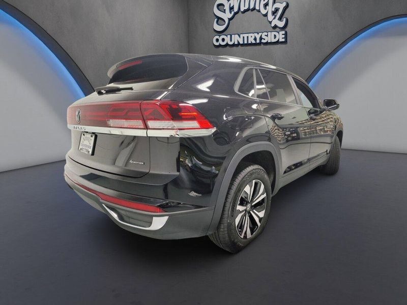Used 2026 Volkswagen Atlas Cross Sport SE 4-Motion AWDImage 11