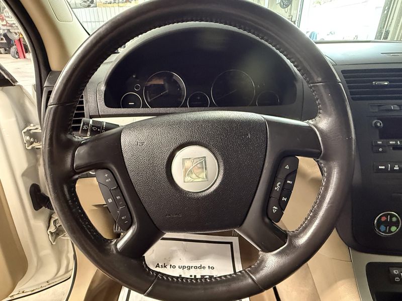 Used 2010 Saturn Outlook XE PremiumImage 29