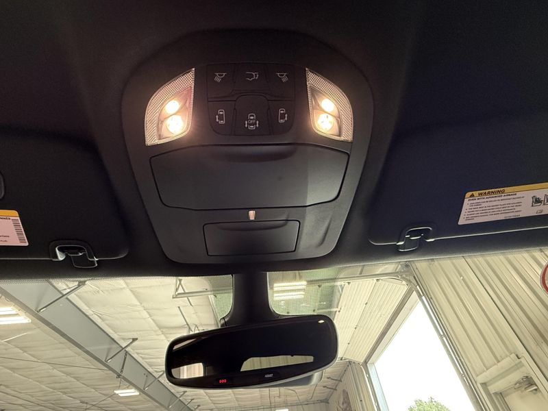 Used 2025 Chrysler Pacifica SelectImage 20