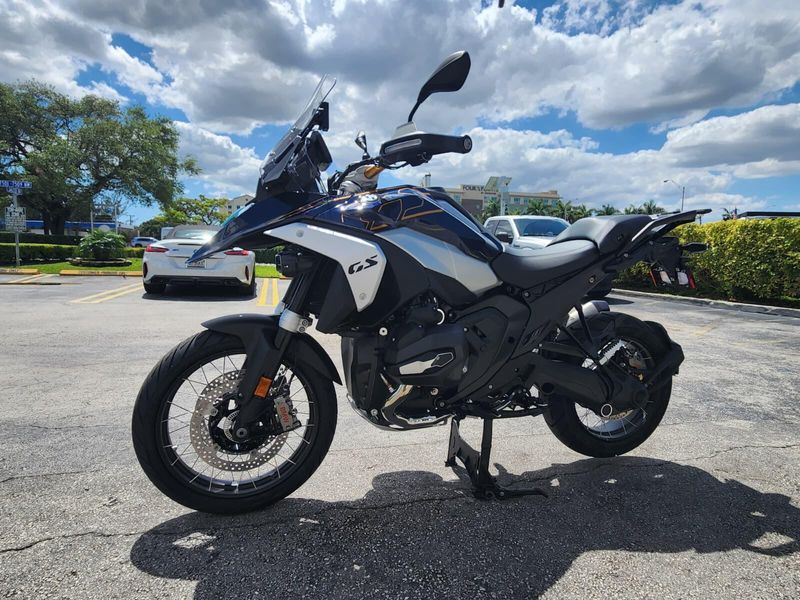 2026 BMW R 1300 GSImage 4