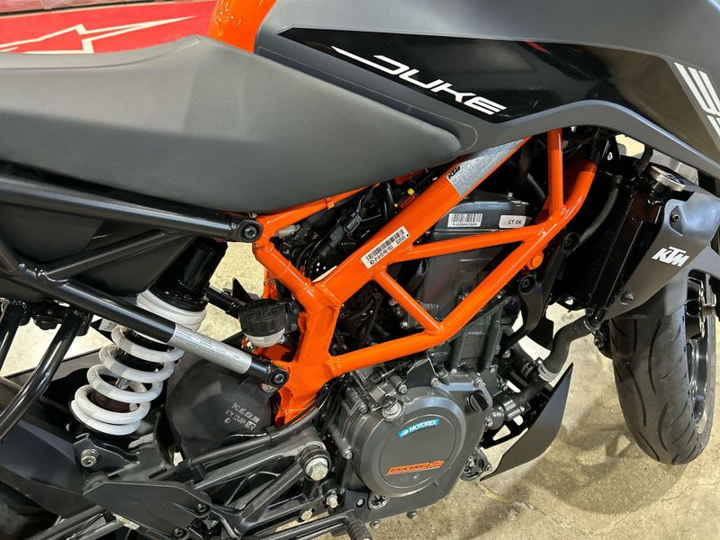 2023 KTM DUKE 390 Image 22