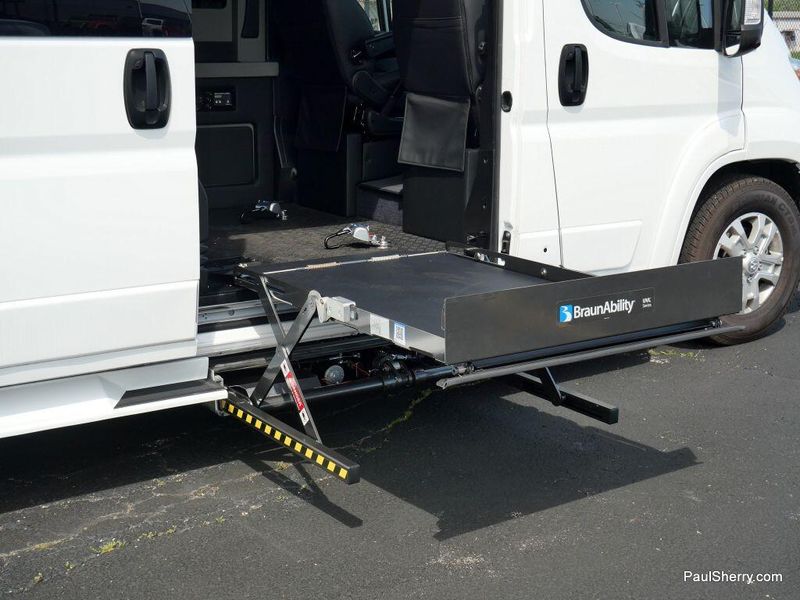 2024 RAM Promaster 2500 Slt+ Window Van High Roof 159