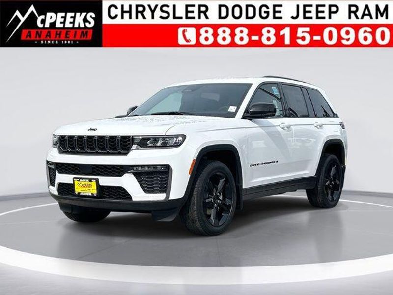 New 2026 Jeep Grand Cherokee Limited 4x2Image 1