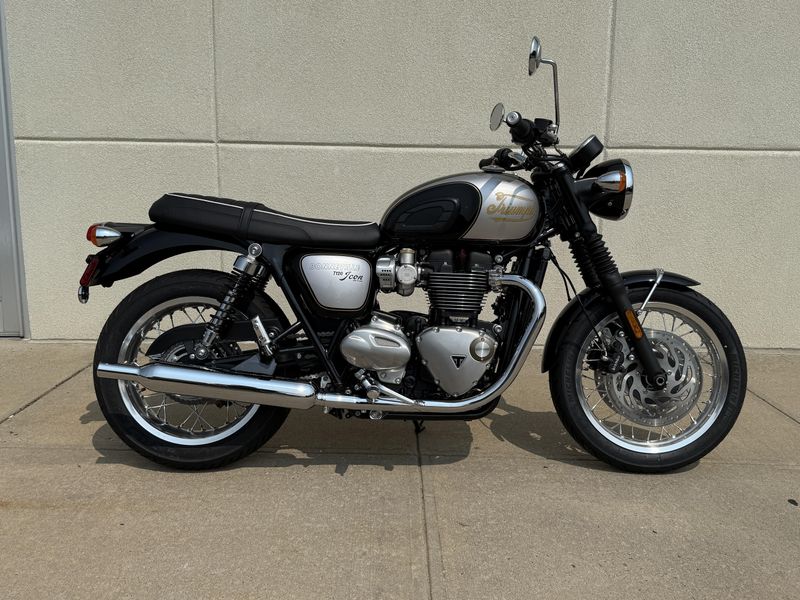 2025 Triumph Bonneville T120Image 2