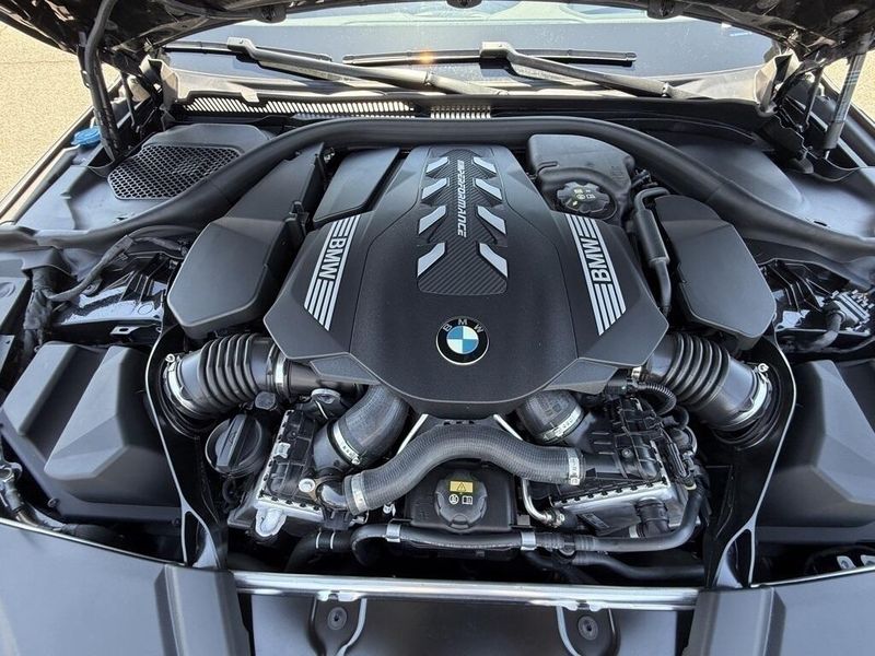 Used 2023 BMW 5 Series M550i xDriveImage 30