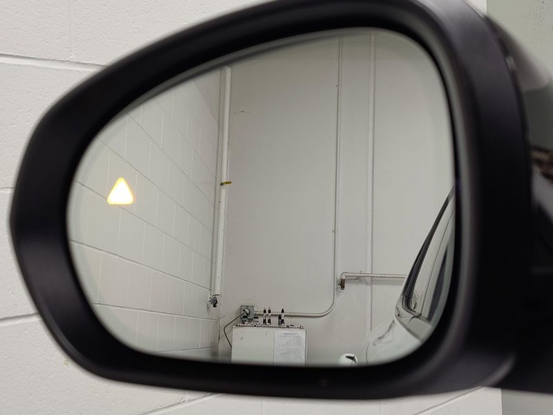 Used 2024 Alfa Romeo Tonale Veloce Premium eAWD w/SunroofImage 12