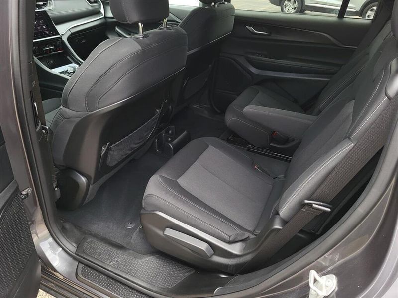 2024 Jeep Grand Cherokee L LaredoImage 29