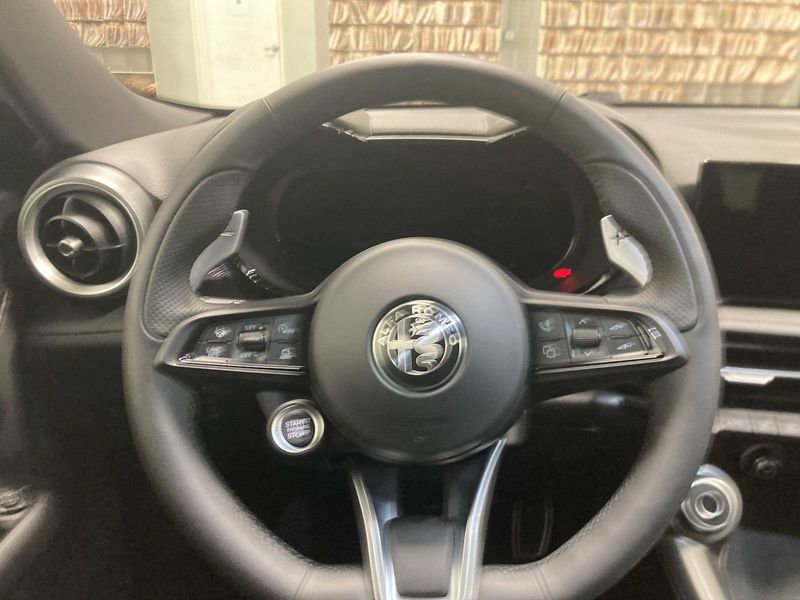 New 2024 Alfa Romeo Tonale Veloce EawdImage 17
