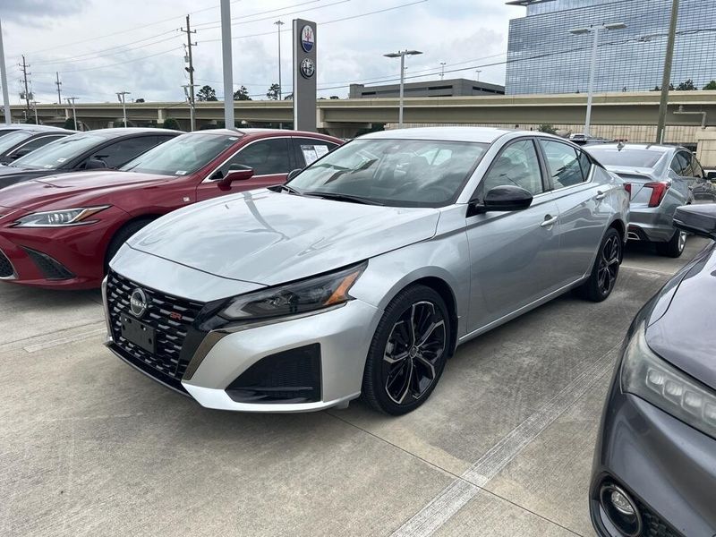 2023 Nissan Altima 2.5 SRImage 2