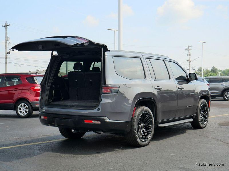 2024 Jeep Wagoneer Series II CarbideImage 16