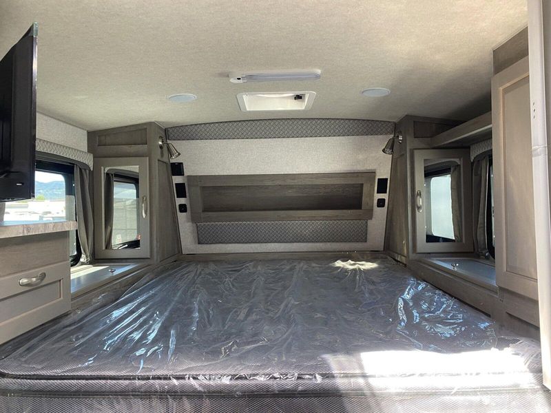 2024 ARCTIC FOX 1150 W/Gen Image 22