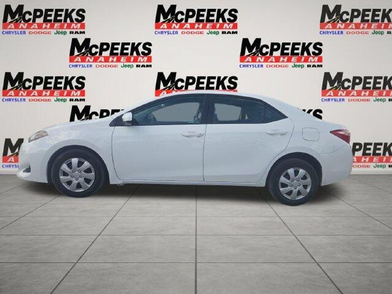 Used 2017 Toyota Corolla LImage 2