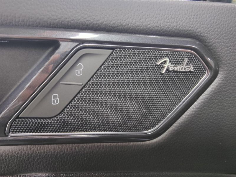Used 2024 Volkswagen Tiguan AWD SEL R-Line w/Sunroof/NavImage 8