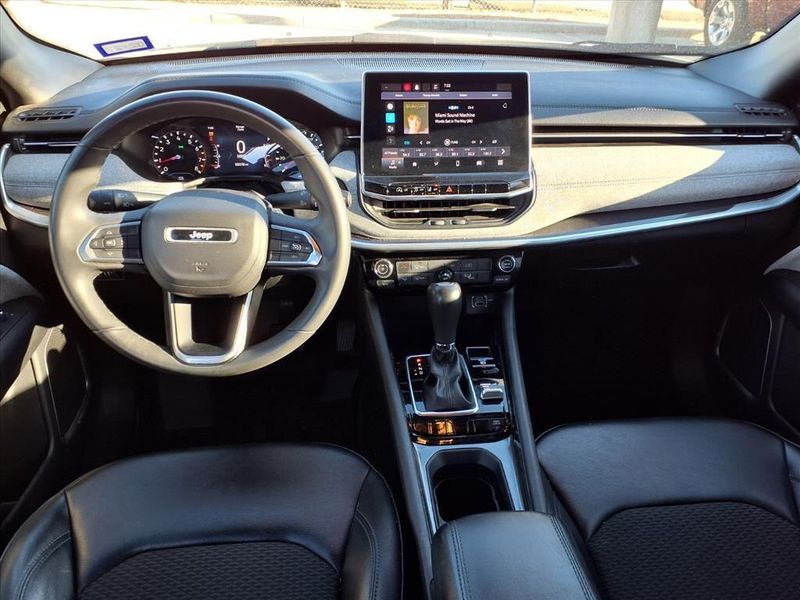 Used 2023 Jeep Compass LatitudeImage 12