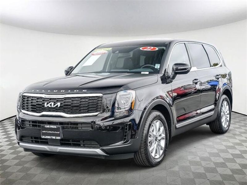 Used 2022 Kia Telluride LXImage 5