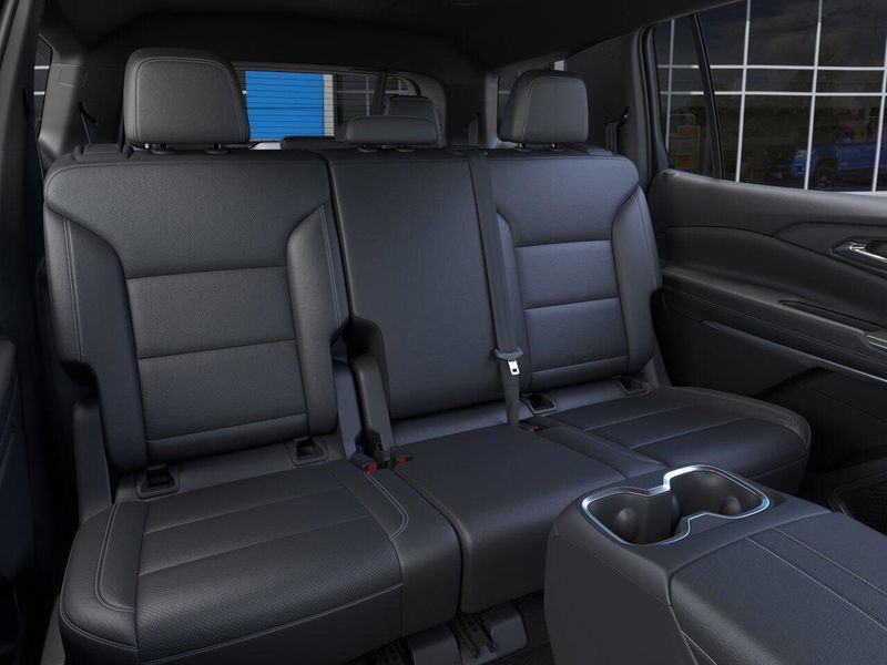 New 2026 Chevrolet Traverse FWD LTImage 17