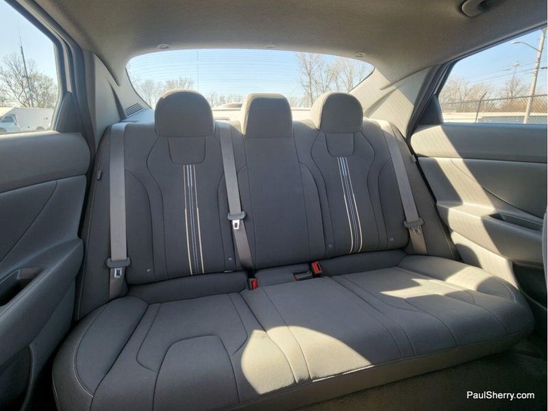 2024 Hyundai Elantra SELImage 4