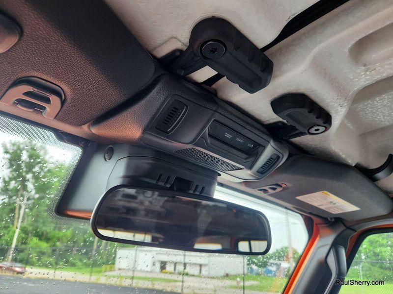New 2025 Jeep Wrangler 4-door Sport SImage 32