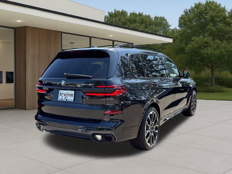 New 2027 BMW X7 xDrive40iImage 8