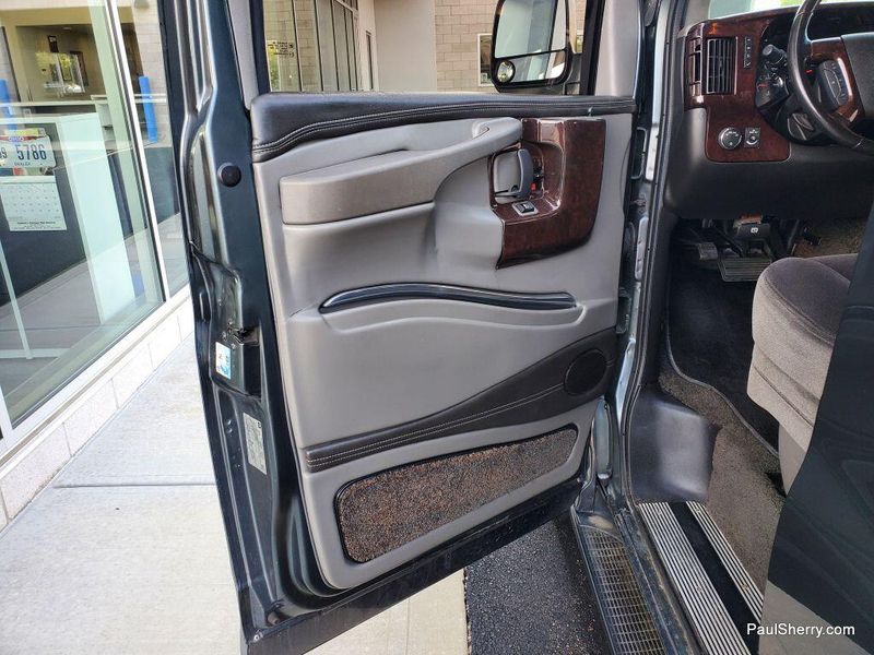 Used 2015 GMC Savana 2500 Image 37