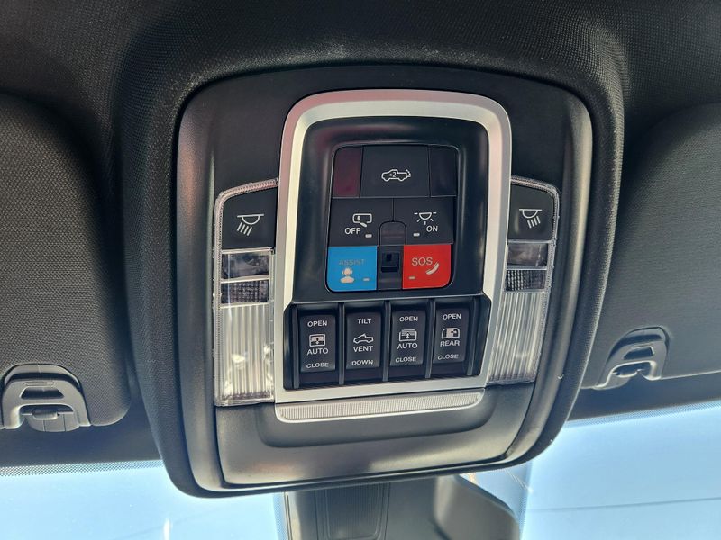 New 2027 RAM 1500 Big Horn Crew Cab 4x4 5'7' Box