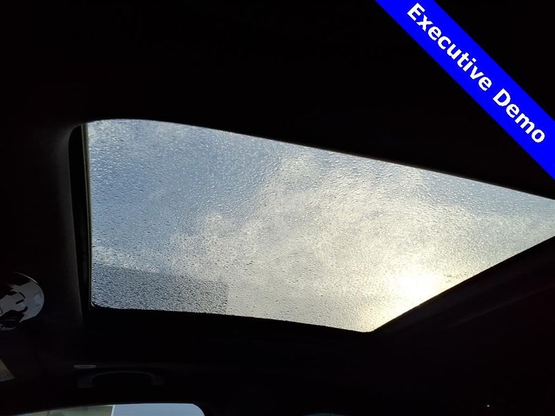 New 2025 Maserati Grecale ModenaImage 16