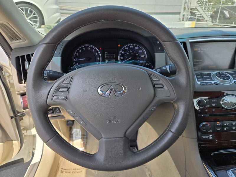 Used 2011 INFINITI G37 2dr Base