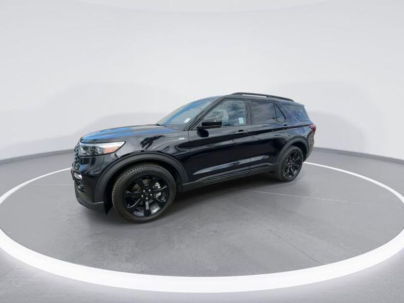 Used 2024 Ford Explorer ST-LineImage 4