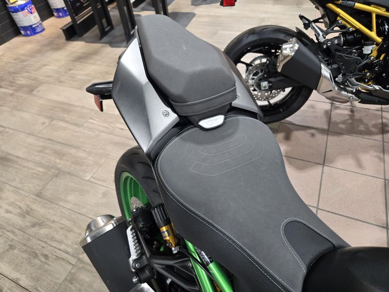 NEW 2026 KAWASAKI Z900 SE ABS Image 10