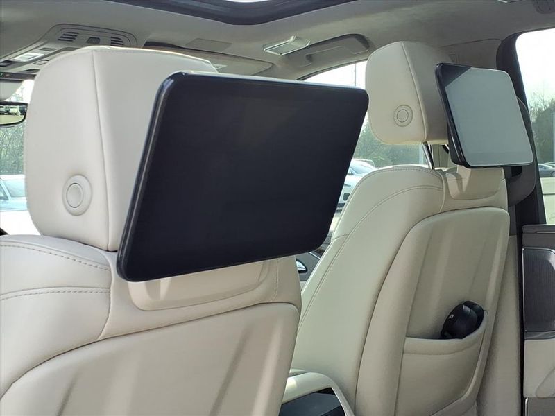 Used 2023 Cadillac Escalade Sport PlatinumImage 12