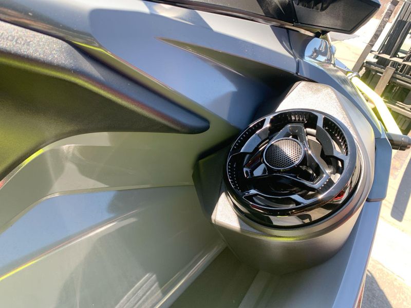 New 2025 Sea-Doo EXPLORER PRO 230 (SOUND SYSTEM) Image 17